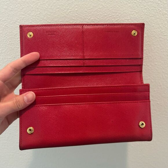 Prada Milano Red Long Snap Wallet - Picture 3 of 15